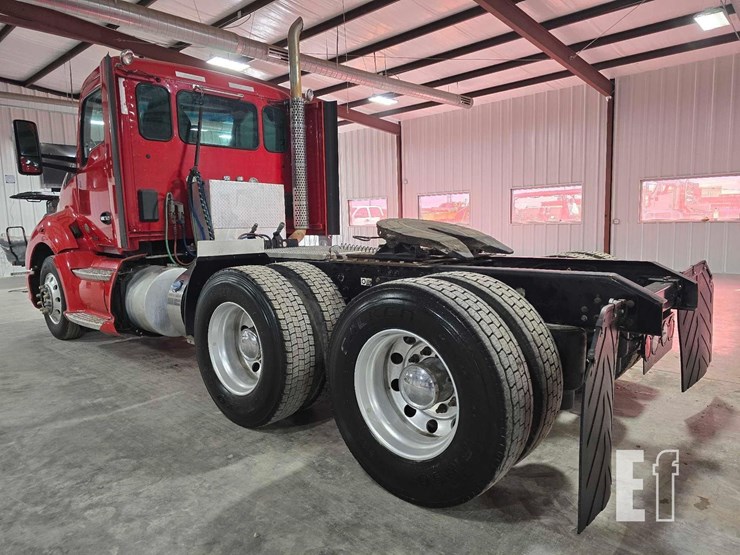 2015-kenworth-t680-image-3