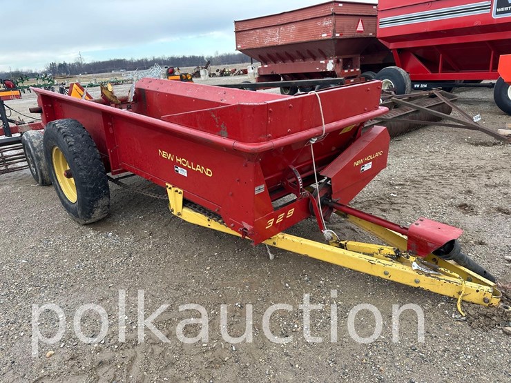 new-holland-329-image-1
