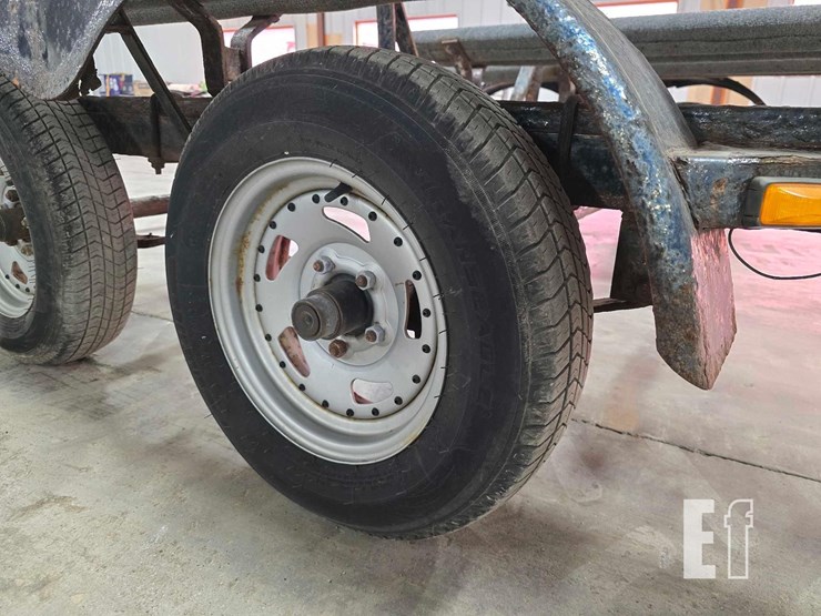 2018-bear-pb-13-23ttl-tandem-axle-boat-trailer-image-14