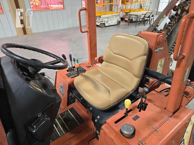 2015-ditch-witch-rt45-image-13