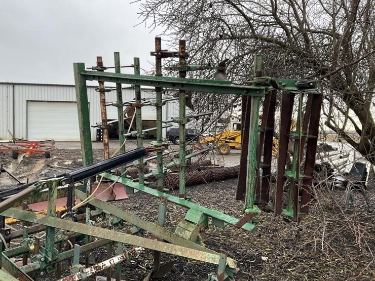 custom-3-pt-5-row-60"-fold-up-cultivator-image-8