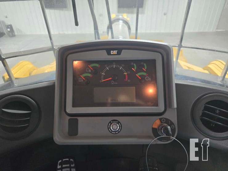 caterpillar-966m-image-13