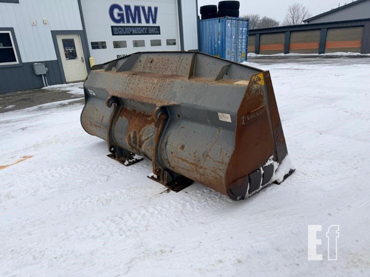 2017-volvo-l110h-image-12