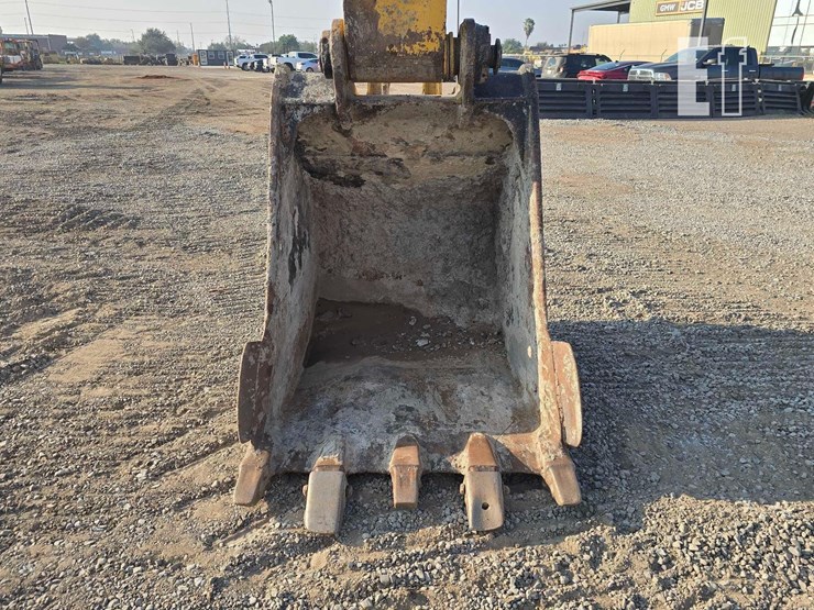 1995-caterpillar-325l-image-11