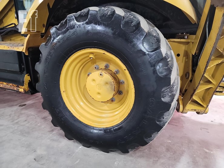 2015-caterpillar-420f-it-image-29