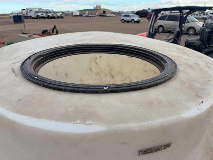 water-tank-stock-tank-image-5