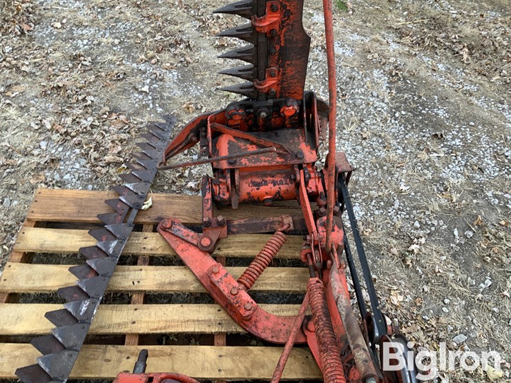 allis-chalmers-7'-3-pt-sickle-mower-image-13