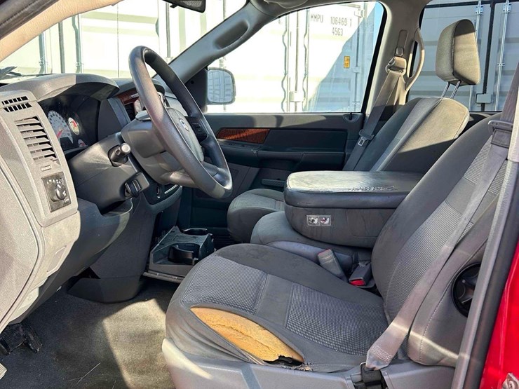 2006-dodge-1500-image-14