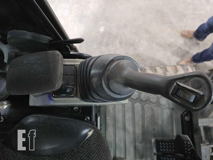 2016-caterpillar-303.5e2-cr-image-26