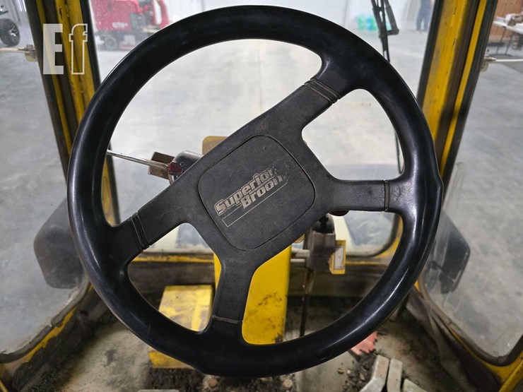 2013-superior-broom-dt80ct-image-16