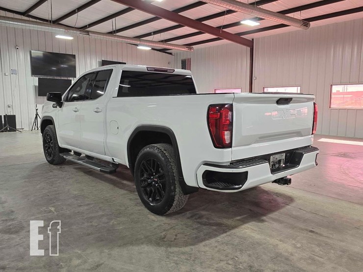 2021-gmc-sierra-1500-image-4