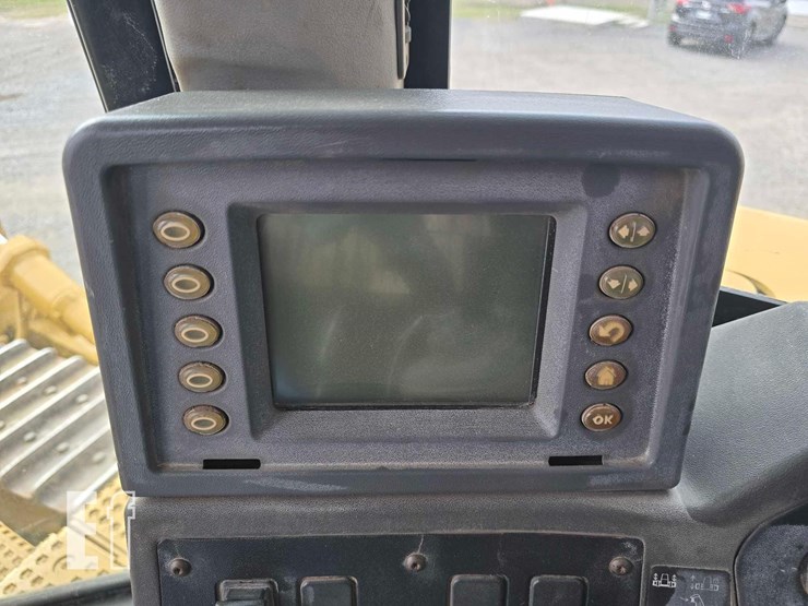 2006-caterpillar-d8t-image-17