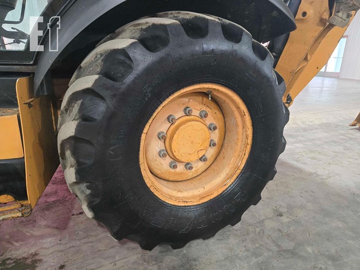 2013-case-580n-image-27