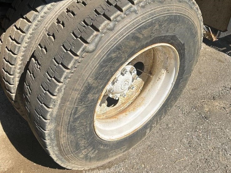 2008-sterling-l8500-image-24