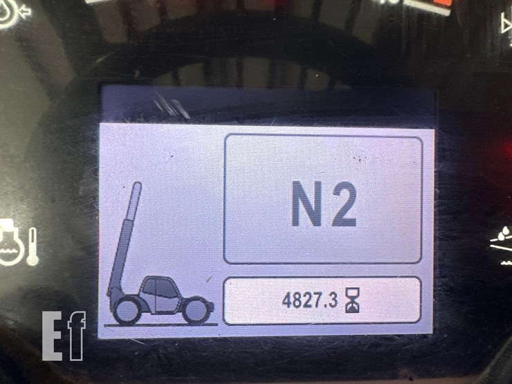 2017-caterpillar-tl1055d-image-11