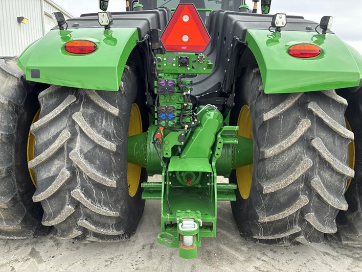 2024-john-deere-9r-590-image-24