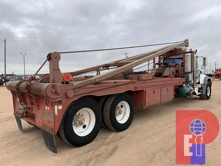 2013-mack-granite-gu713-image-9