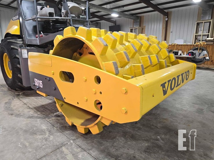 2014-volvo-sd115-image-10