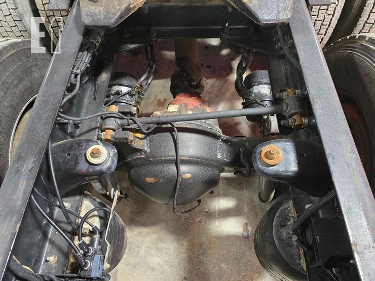 2015-kenworth-t680-image-5