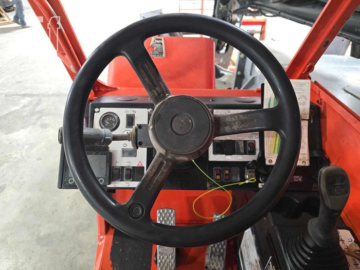 2019-skyjack-sj8831rt-image-23