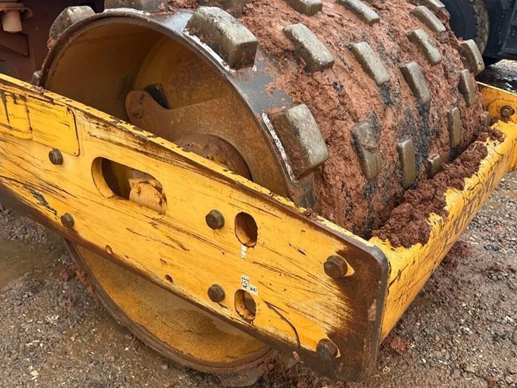 2014-volvo-sd75-image-15