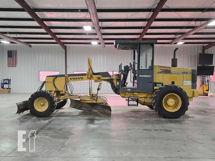 2004-volvo-g60-image-5