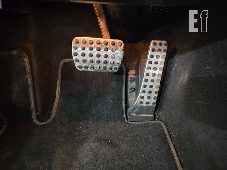 2014-mercedes-benz-c250-image-12