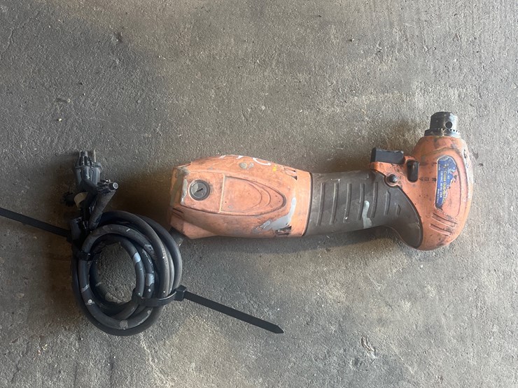 #24-•-close-quarter-driver-image-1