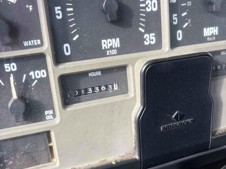 international-4900-image-21