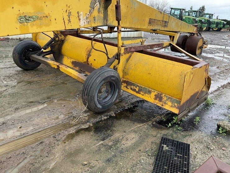 marvin-16'x30'-triplane-image-12