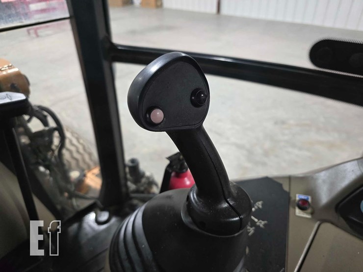 2013-case-580n-image-22