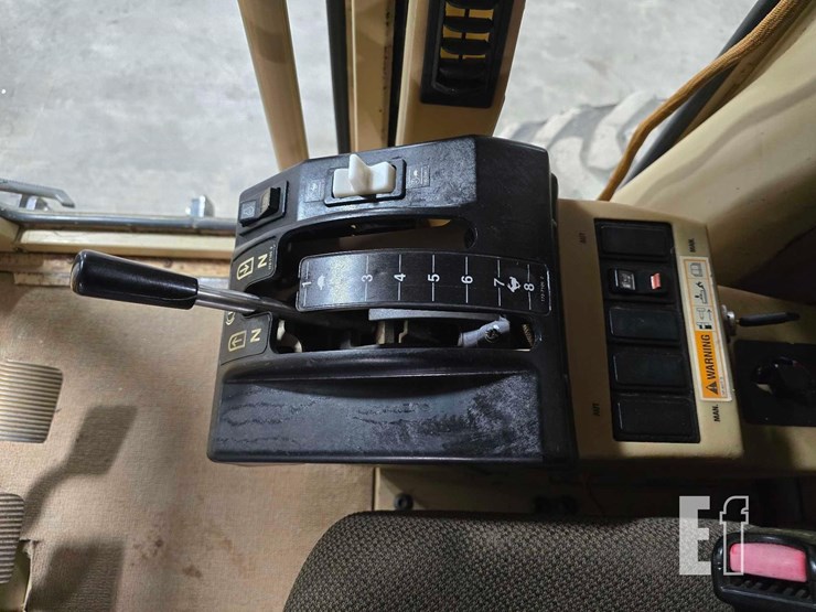 2005-caterpillar-140h-image-21