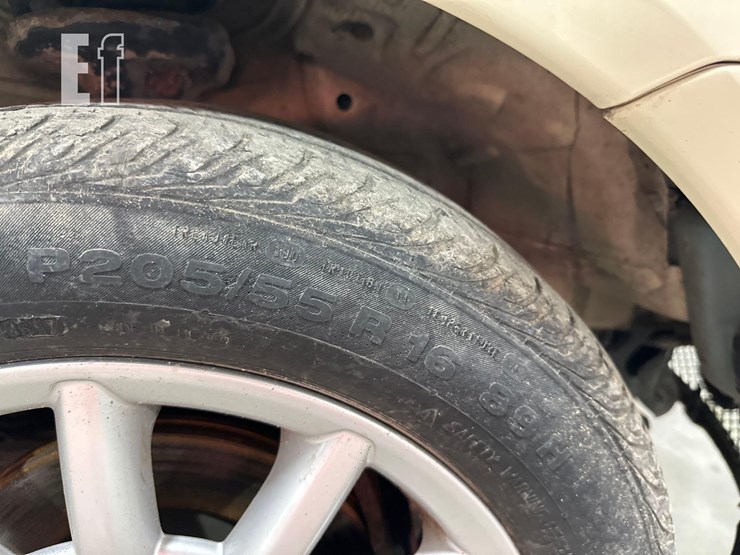 2005-volkswagen-beetle-image-21