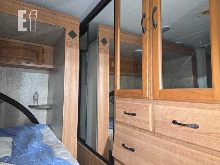 2010-sprinter-rv-image-14