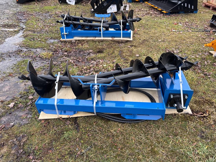 #3014-•-2025-unused-giyi-skid-steer-loader-auger-and-extra-rod-image-1