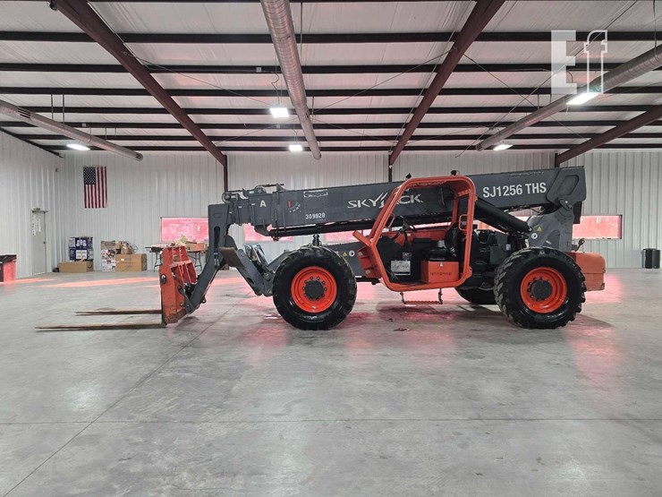 2019-skyjack-sj8831rt-image-5