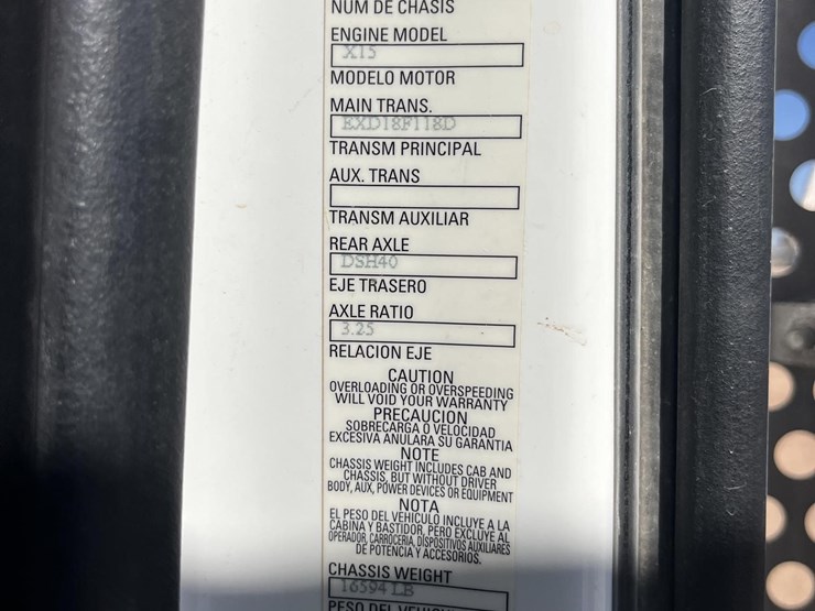 2024-kenworth-t880-image-12