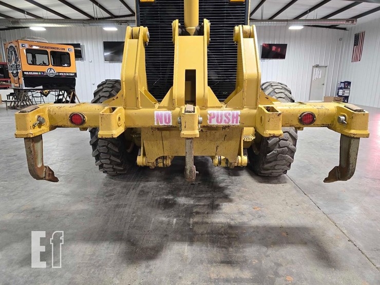 2004-caterpillar-140h-image-36