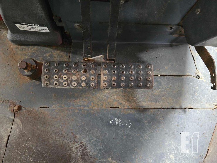 2015-deere-310l-ep-image-17