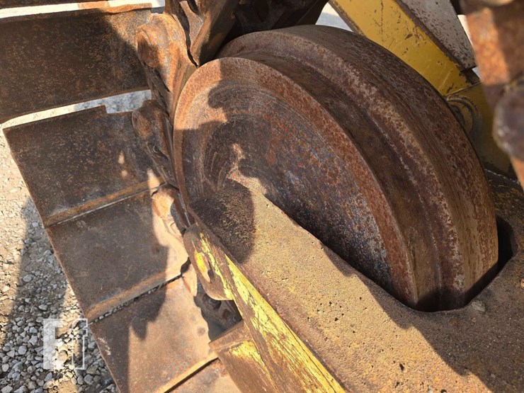 2012-caterpillar-d6t-xw-image-34