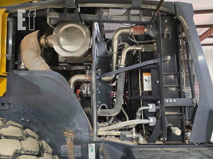 2022-xcmg-xc948u-image-31