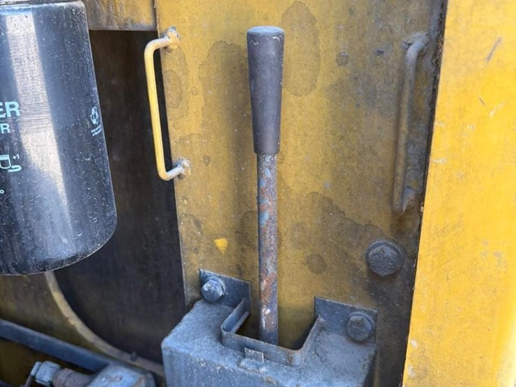 2015-deere-470g-lc-image-38