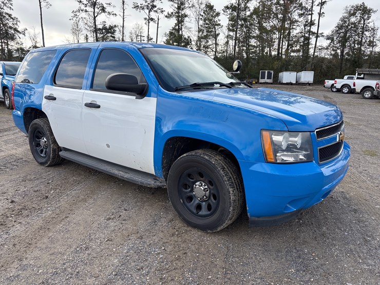 2014-chevrolet-tahoe-image-2