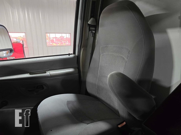 2006-ford-e350-sd-image-25