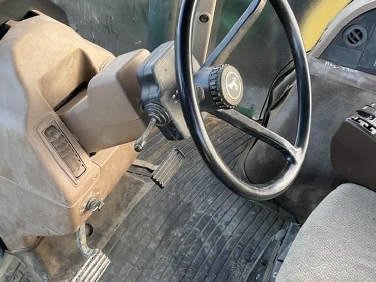 john-deere-8430t-image-25