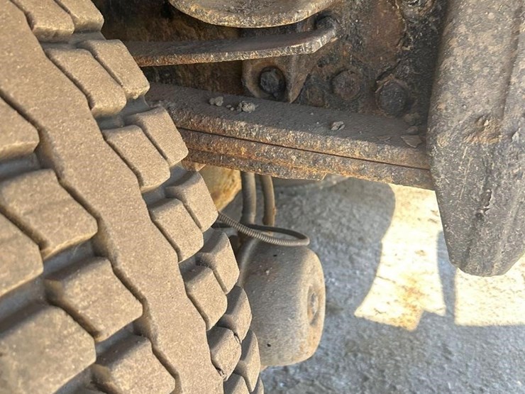 2008-sterling-l8500-image-19