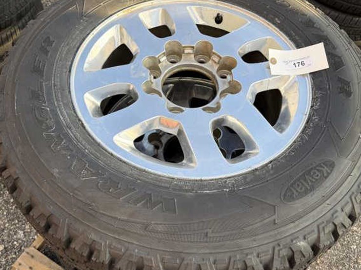 #176-•-set-of-4-gm-wheels-lt265/70r18---take-offs-image-2