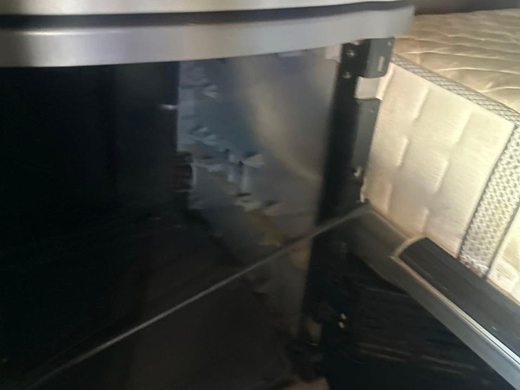 2016-peterbilt-579-image-29