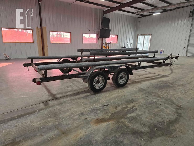 2018-bear-pb-13-23ttl-tandem-axle-boat-trailer-image-3