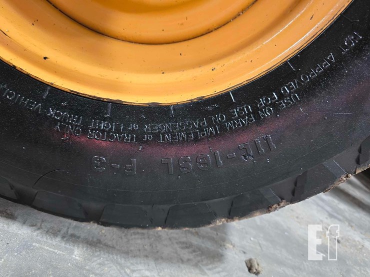 2013-case-580n-image-34